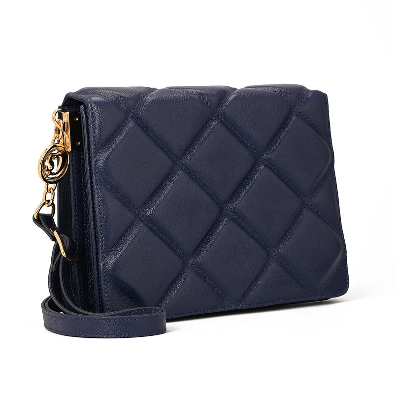 كارمن ستيفنز حقيبة مبطنة نيفرتيتي بسيطة